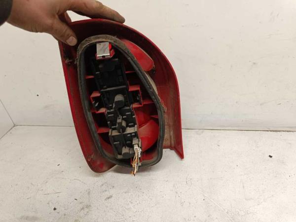 FEU ARR DROIT CITROEN XSARA PICASSO 1999-2004 - Vue 2